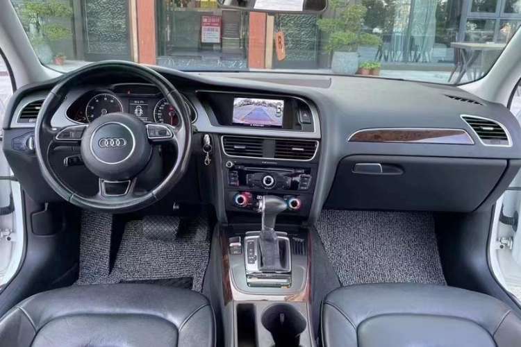 Used Audi A4L 2015 35 TFSI Automatic Comfort Model
