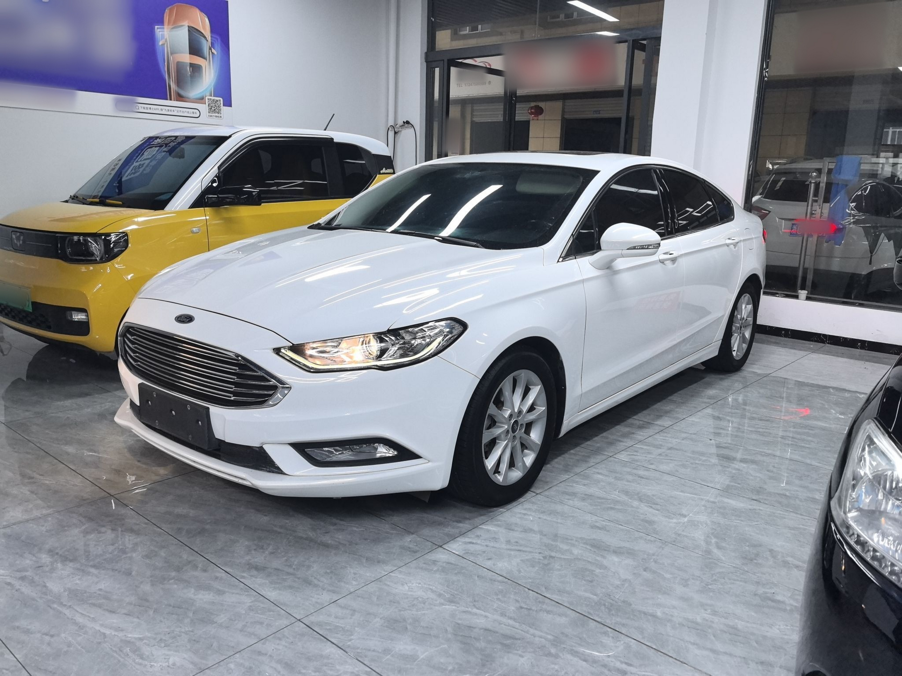 Под передней частью автомобиля