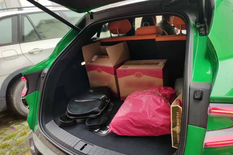 Used  YU7 2025 Ultra-Long Range All-Wheel Drive Pro Version
