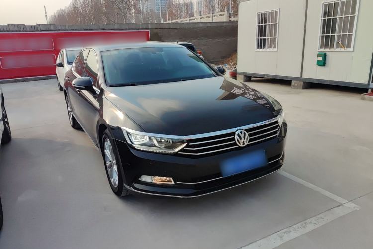 Used Volkswagen Magotan 2018 Facelift 330TSI DSG Luxury Model
