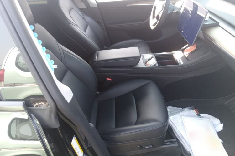 Used Tesla Model Y 2022 Rear-Wheel-Drive Version
