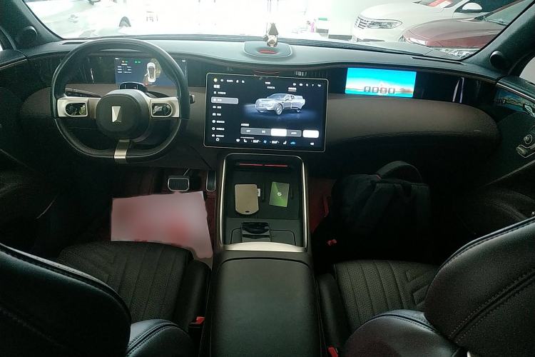 Used  11 2022 Long-Range Dual-Motor Luxury Edition 5 Seats
