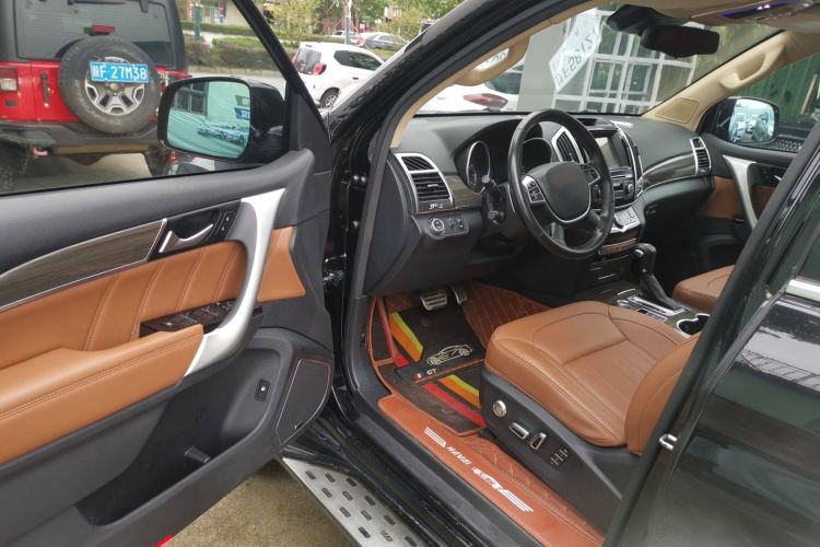 Used Haval H9 2015 2.0T Four-Wheel Drive Luxury 7-Seater
