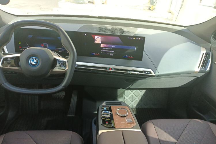 Used BMW iX 2022 xDrive40
