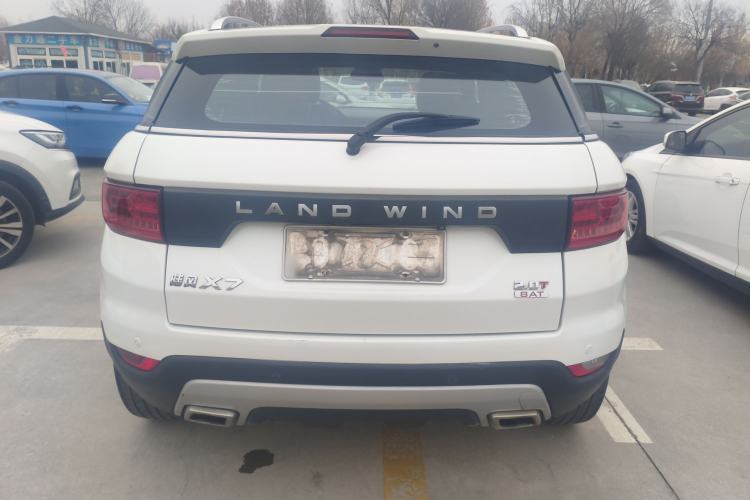 Used Land X7 2015 2.0T Panoramic Prestige Edition
