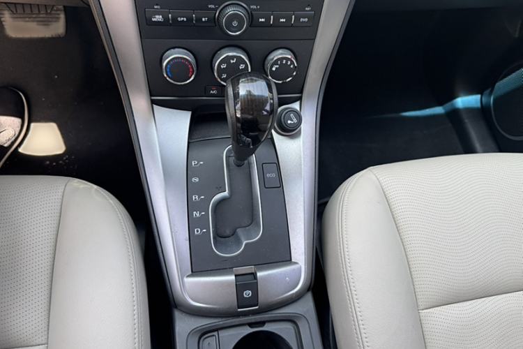 Used Chevrolet Captiva 2015 2.4L Two-Wheel Drive Urban Version 7 Seats
