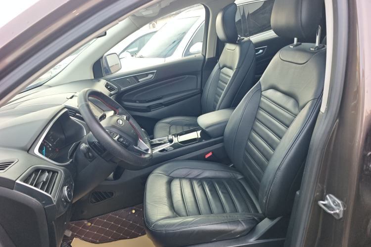 Used Ford Edge 2016 EcoBoost 245 Four-Wheel Drive Titanium Edition 7-Seater
