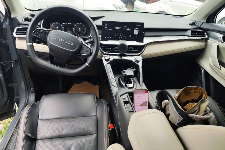 Used Lynk & Co 06 EM-P 2022 PHEV 84 km Range Pro Version