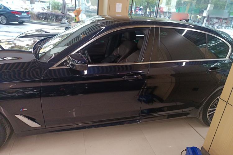 Used BMW 5 Series 2022 Second Facelift 530Li Leading Edition M Sport Package
