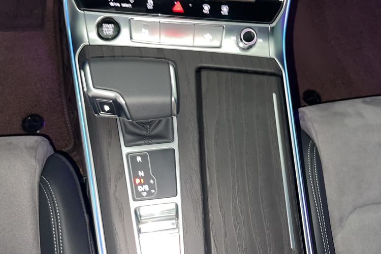 Used Audi A6L 2024 45 TFSI quattro Prestige Dynamic Edition
