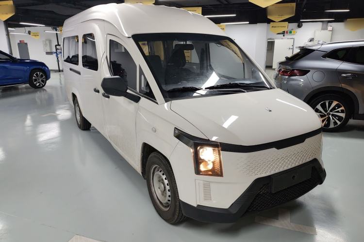 Used Yufeng Yufeng Gold Warehouse 2025 Model PLUS Bus Version, First-Class Cabin
