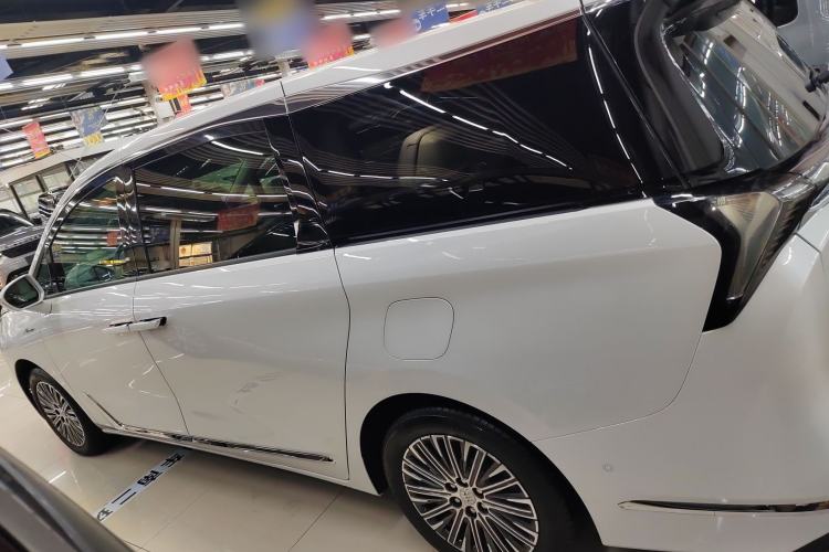 Used Buick GL8 New Energy 2024 Lu Zun Luxury Edition 7-Seater
