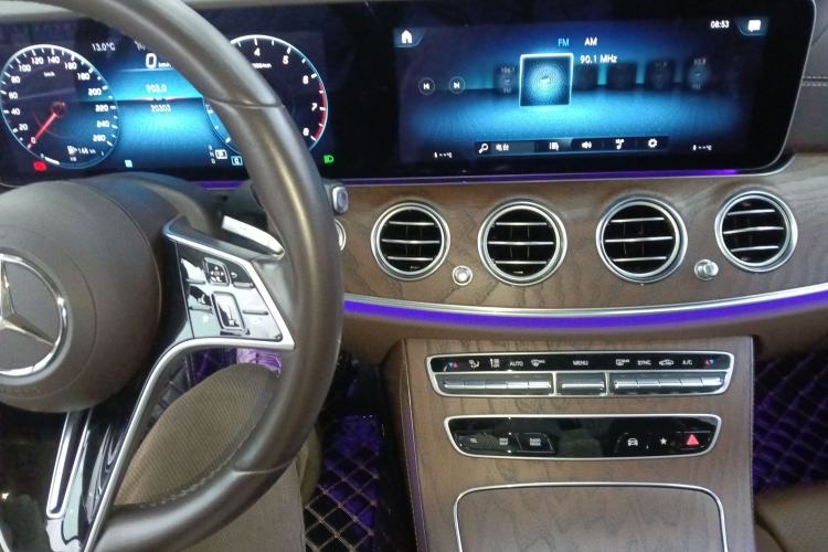 Used Mercedes-Benz E-Class 2023 E 260 L
