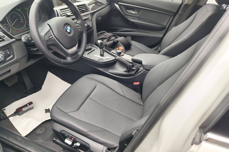 Used BMW 3 Series 2017 320Li Fashion Model
