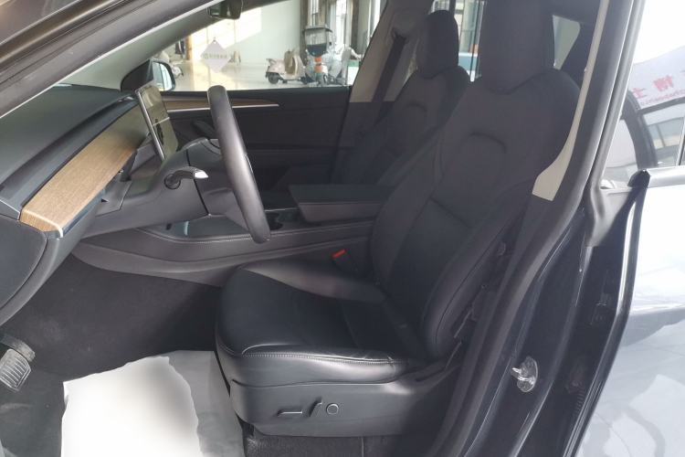 Used Tesla Model Y 2021 Standard Range Rear-Wheel Drive Version