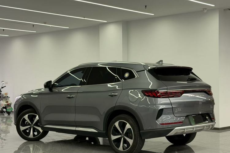 Used BYD Song PLUS New Energy 2021 EV Deluxe Model
