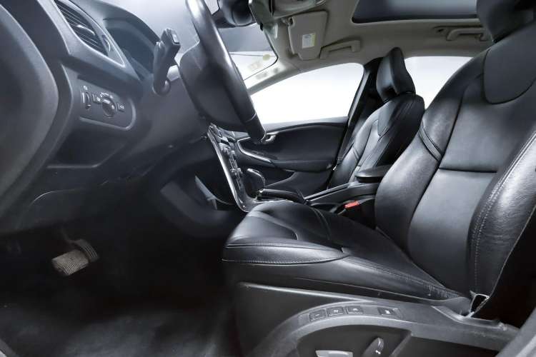 Used Volvo V40 2016 T3 Zhiyi Edition