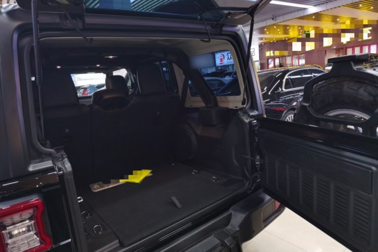 Used  Wrangler 2024 2.0T Sahara Four-Door Edition
