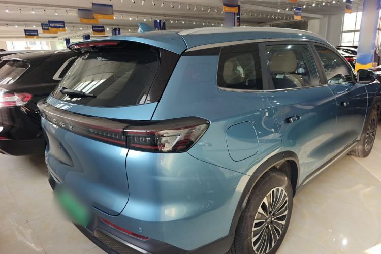 Used Chery Tiggo 8 PLUS C-DM 2025 1.5T 116 km Prestige Version 5 Seats