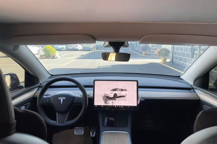 Used Tesla Model Y 2022 Rear-Wheel-Drive Version
