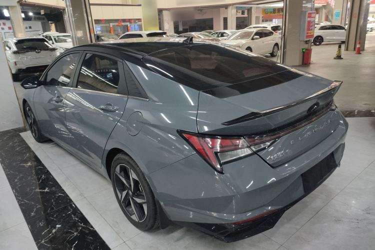 Used Hyundai Elantra 2022 1.5L CVT LUX Prestige Edition
