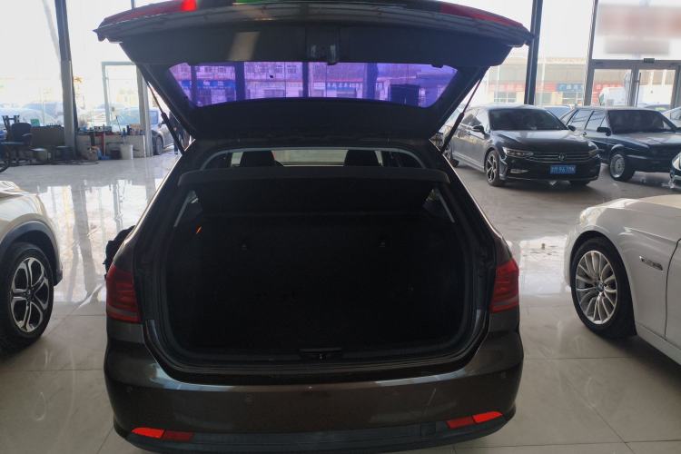 Used Volkswagen Lavida 2013 Revised Classic 1.6L Automatic Fashion Edition
