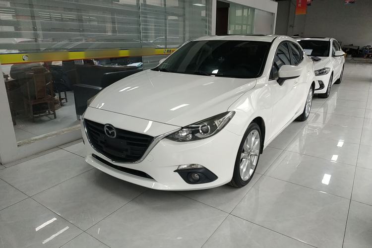 Used Mazda Mazda 3 Axela 2016 Sedan 2.0L Automatic Sport Model