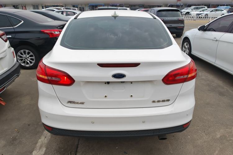 Used Ford Focus 2018 Sedan Classic 1.6L Automatic Comfort Plus Smart Drive Version
