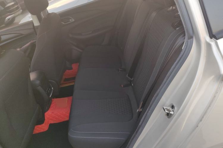 Used Roewe i5 2020 1.5L Manual 4G Connect Luxury Edition
