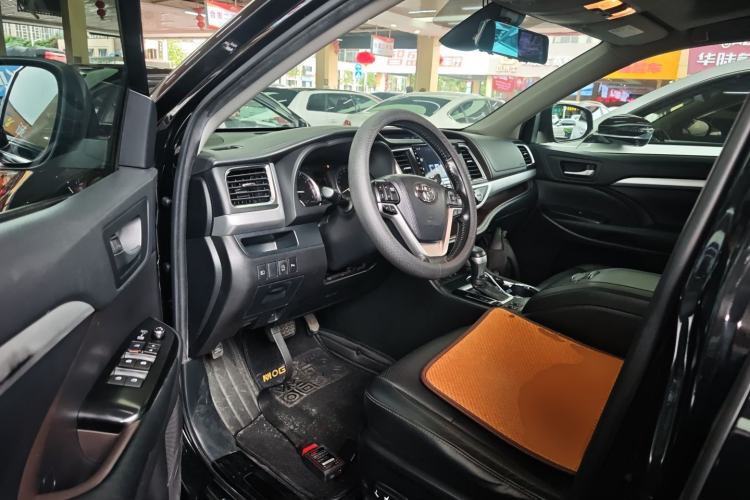Used Toyota Highlander 2018 2.0T Four-Wheel Drive Luxury Version 7 Seats China VI Standard
