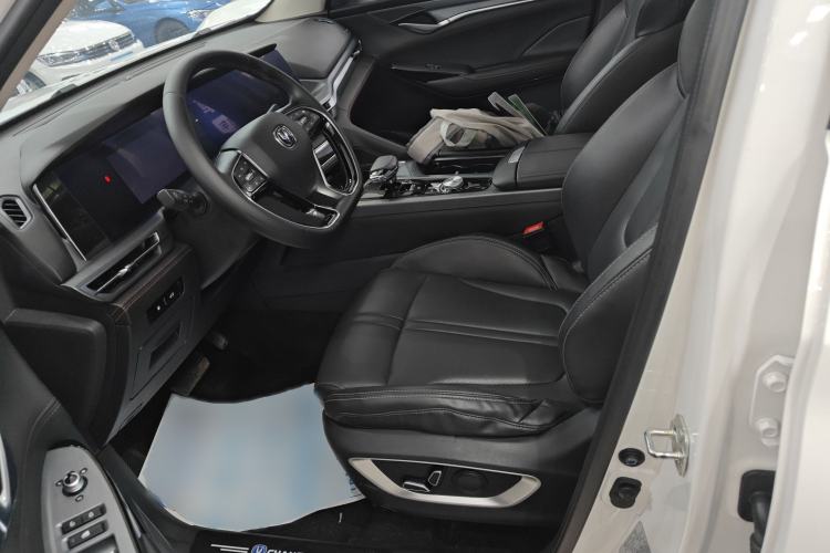 Used Changan CS75 PLUS 2022 1.5T Automatic Prestige Model
