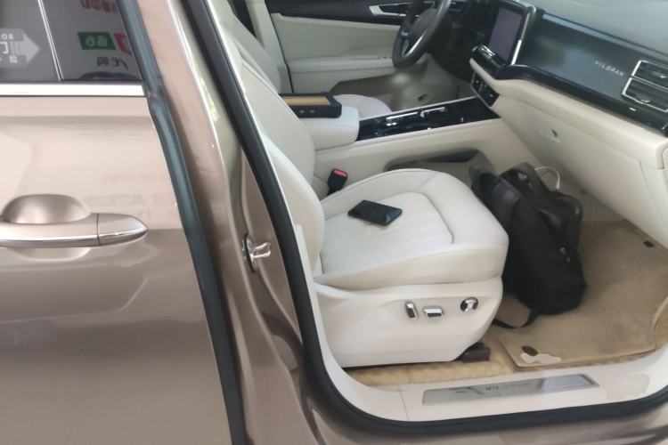 Used Volkswagen Viloran 2023 380TSI Luxury Edition
