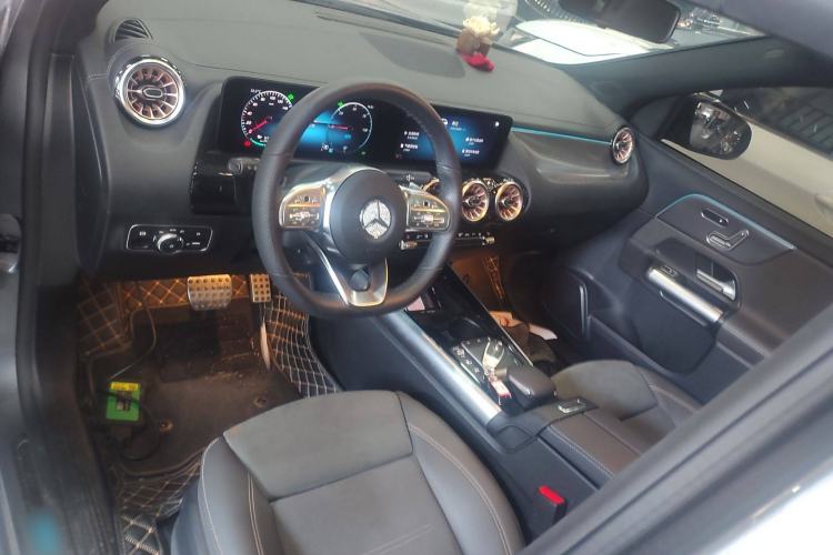 Used Mercedes-Benz EQA 2022 EQA 300 4MATIC Launch Edition
