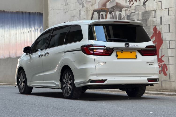 Used Honda Odyssey 2022 2.0L eHEV Sharp Smart Edition
