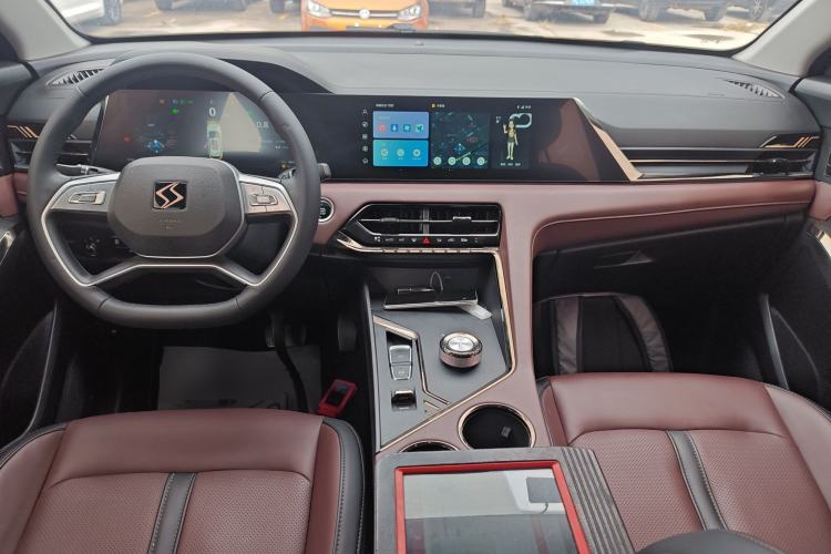 Used SOL X8 PLUS 2023 1.5 TGDI DCT Smart Edition 7-Seater