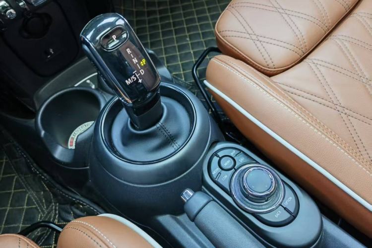 Used MINI MINI 2022 1.5T COOPER Artist Five-Door Edition