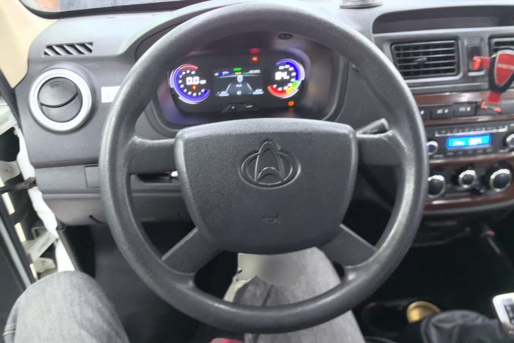 Used Chana Ruixing EM60 2023 All-Electric Coach 4525 mm Long Flat Roof with Rear-Hinged Doors 6 Seats 60 kW 38.7 kWh
