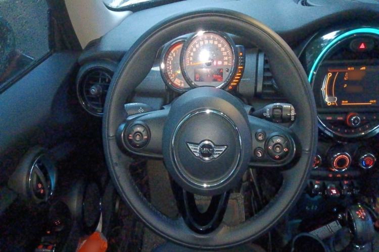 Used MINI MINI 2016 1.5T COOPER
