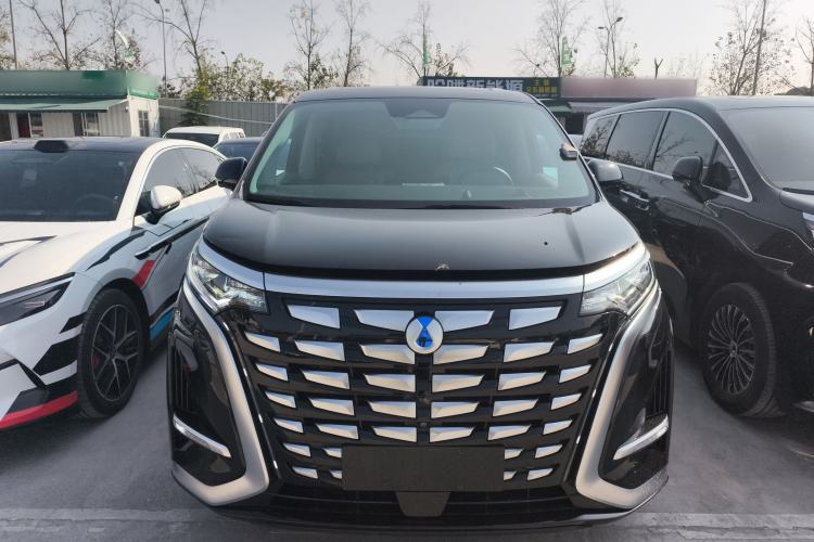 Used Denza D9 2022 DM-i 970 Four-Wheel Drive Flagship Model
