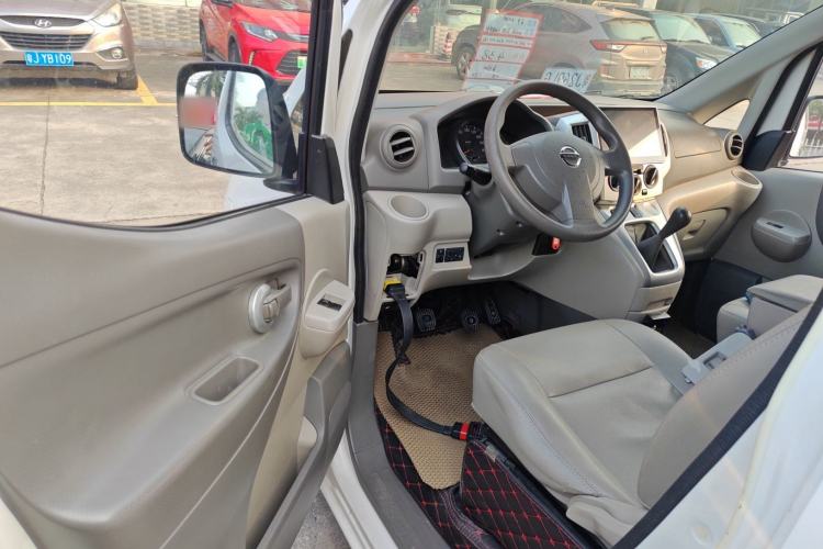 Used Nissan NV200 2016 Revised Version 1.6L Manual Luxury Edition
