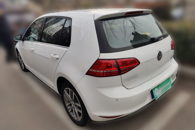 Used Volkswagen Golf 2016 230TSI Automatic Luxury Version
