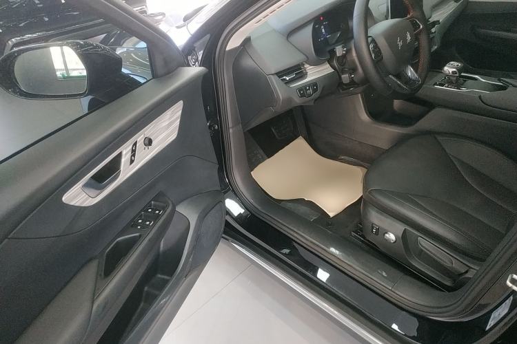 Used Hongqi E-QM5 2023 560km PLUS
