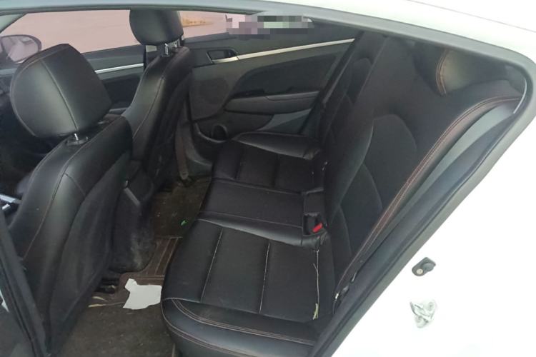 Used Hyundai Elantra 2016 1.6L Automatic ZhiXuan – Elite Version