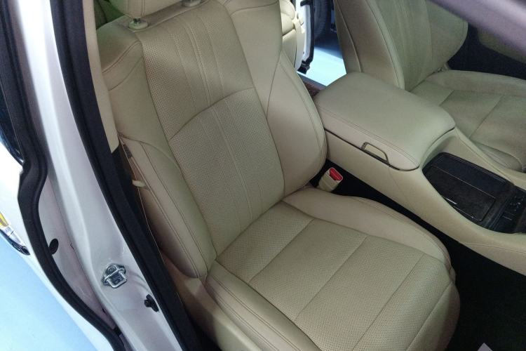 Used Toyota Alphard 2021 Dual-Engine 2.5L Prestige Edition
