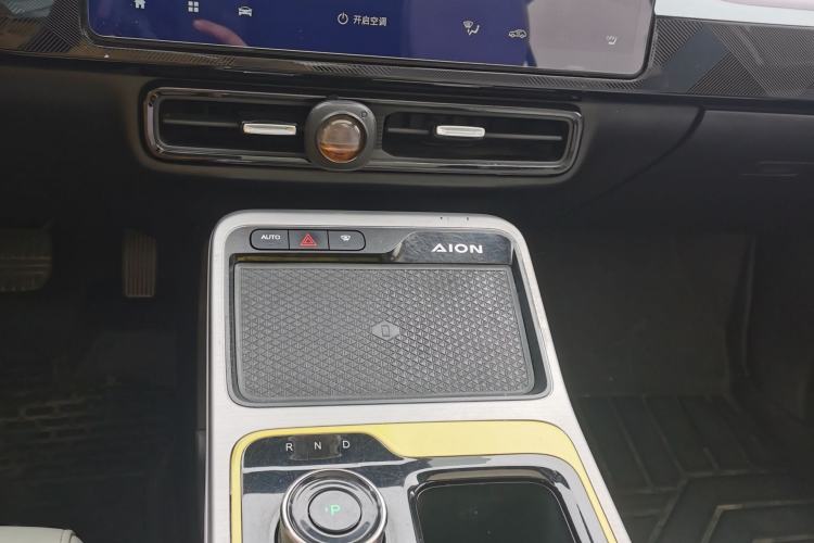 Used AION Y 2022 70 Tech Edition Lithium Iron Phosphate
