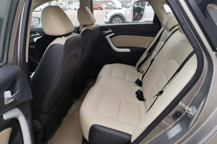 Used Changan Alsvin V7 2015 1.6L Automatic Enjoyment Model China IV Standard
