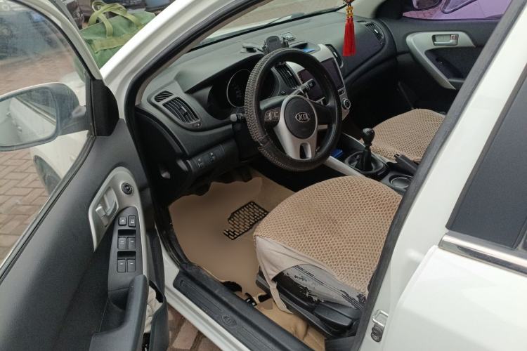 Used Kia Forte 2014 1.6L MT GL