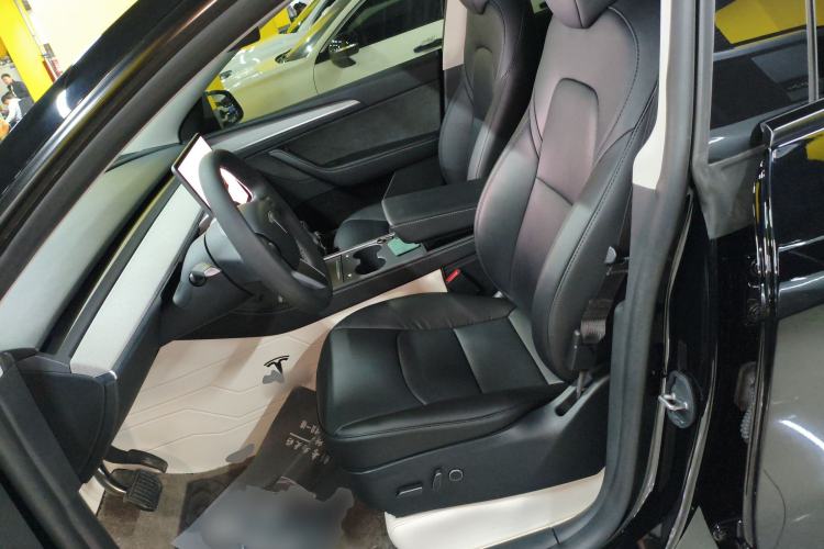 Used Tesla Model Y 2023 Rear-Wheel-Drive Version