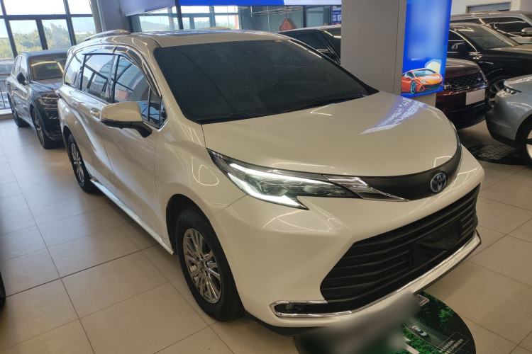 Used Toyota Sienna 2023 2.5L Hybrid Comfort Edition