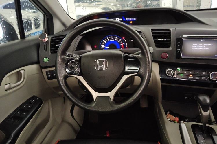 Used Honda Civic 2014 1.8L automatic comfort version
